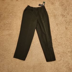 BRIGGS NEW YORK Size 12 waist 28 Length Pants